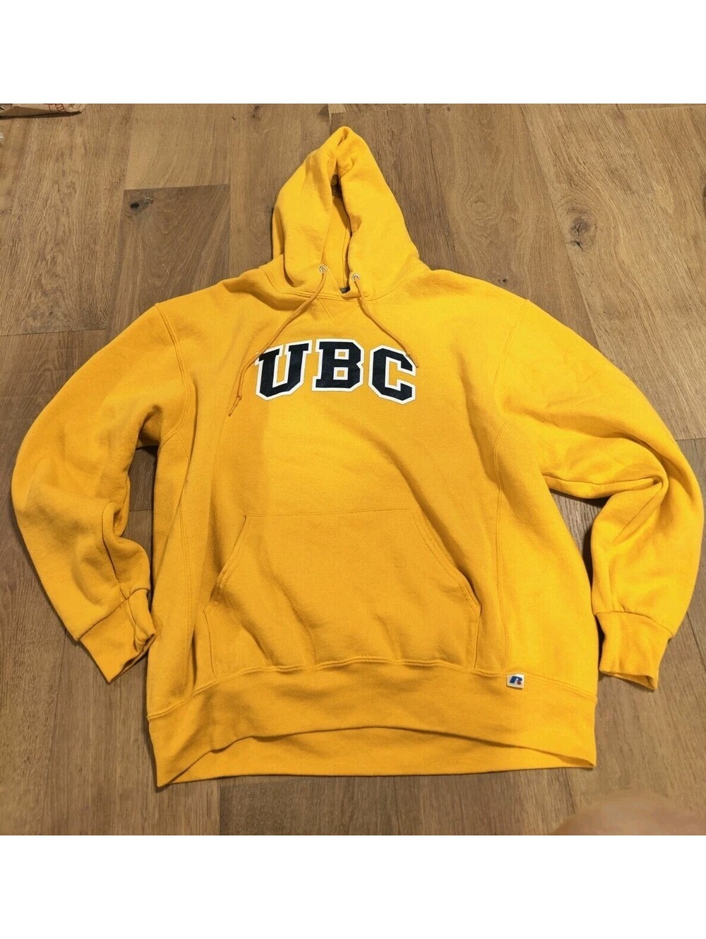UBC University Of British Columbia Yellow Hoodie Pullover Russell Athletic XL